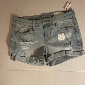 New Old Navy Light Colored Denim Boyfried Shorts Size 4